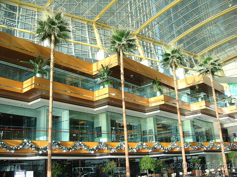 055 Detroit Scenes [2008 Nov 27].JPG - Scenes from Detroit during the Turkey Trot on Thanksgiving Day.